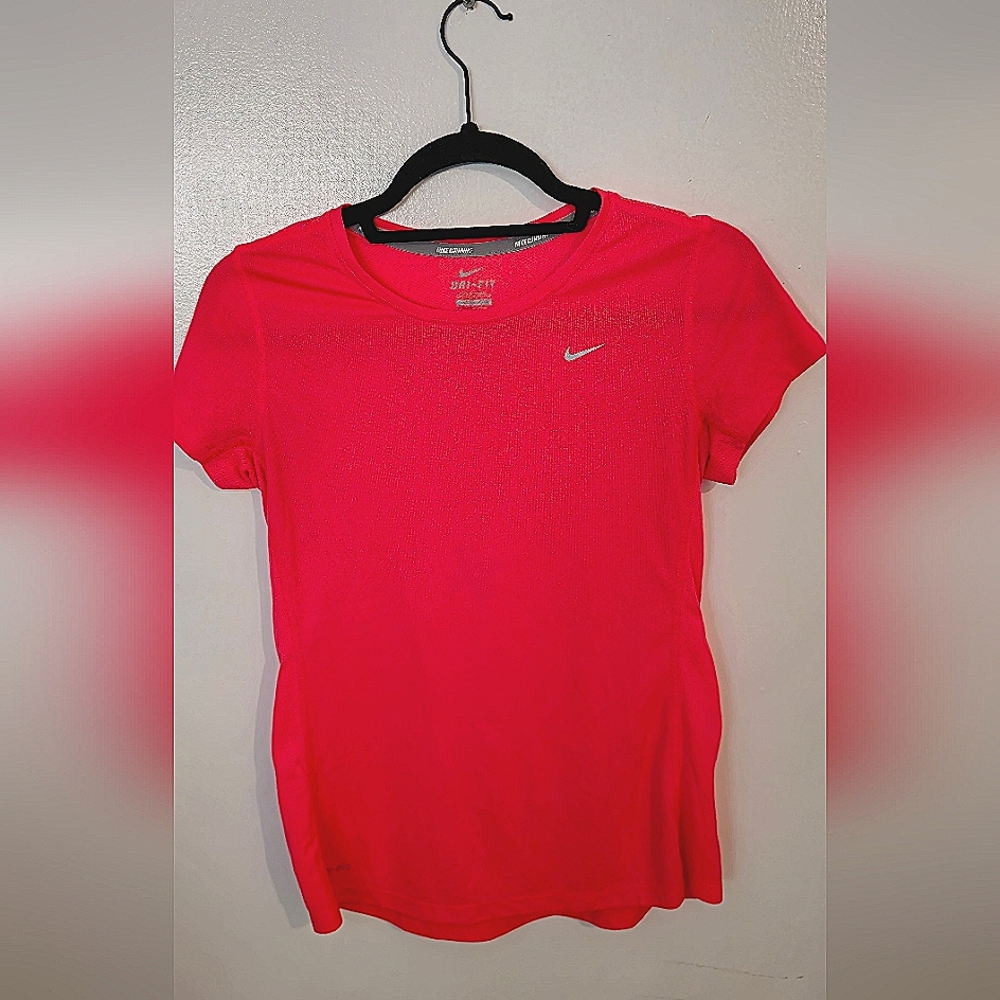 NIKE Dri FIT tshirt